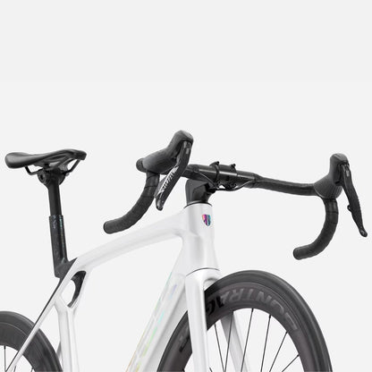 Bicicleta Trek Madone SL 6 AXS 8ª Geração Disc - Branca
